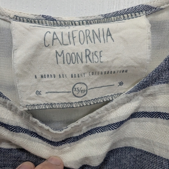 ⭐ California MoonRise Blue and White Striped Dress - Picture 3 of 5